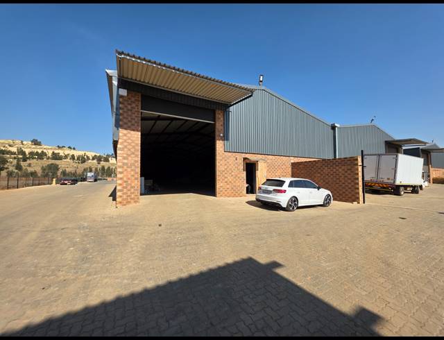 815M² WAREHOUSE TO LET IN AEROTON